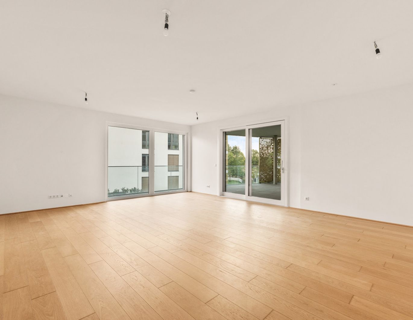 Hochwertige 4 Zimmer Wohnung! 2 Bäder! Perfekt für Familien geeignet!