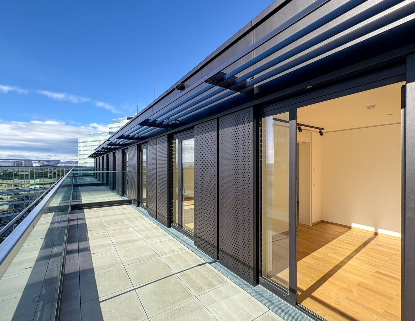 Zwei-Zimmer-Dachgeschoßwohnung mit großer Terrasse - Erstbezug - zu mieten in 1220 Wien / DC Flats