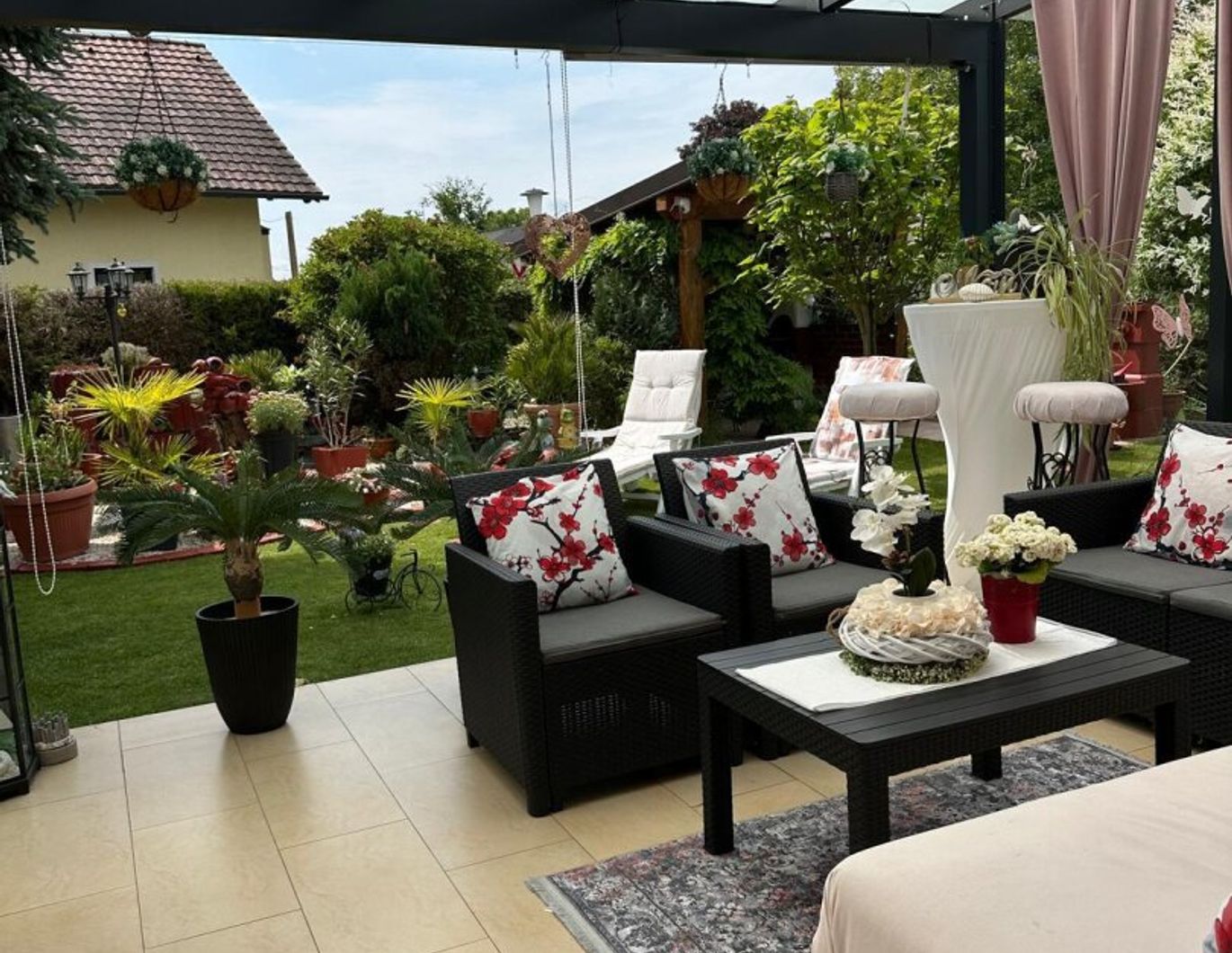 Bezauberndes Einfamilienhaus mit Gartenidylle