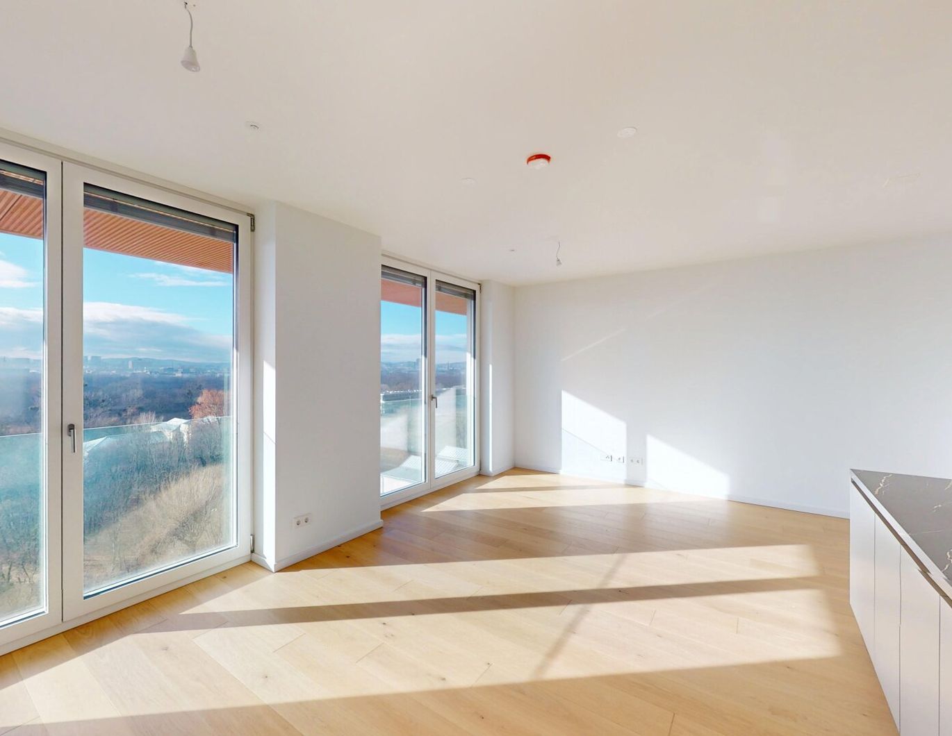 Hochhaustraum mit Praterblick: Erstbezug | Terrasse + Balkon | Garage