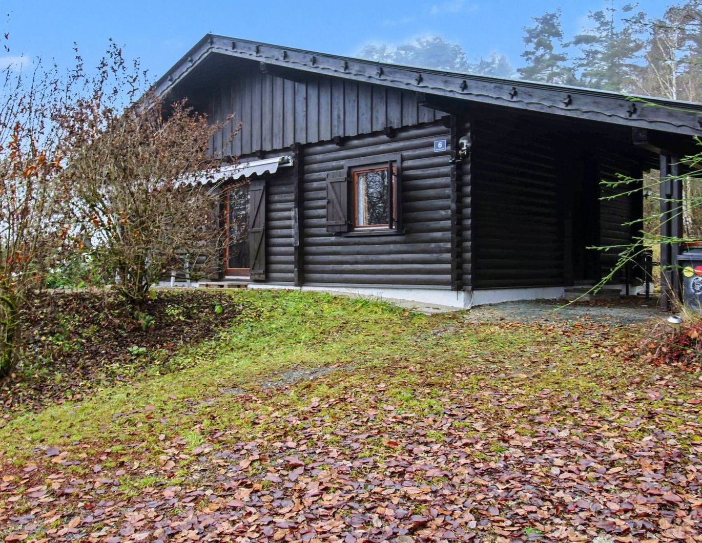Sommer trifft Freizeitgenuss, fußläufig zum Strandband am Klopeinersee, Holzblockhaus winterfest