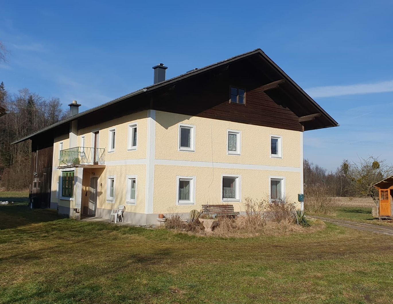 Ehem. Kleinlandwirtschaft im Grünland - ruhige und sonnige Lage !