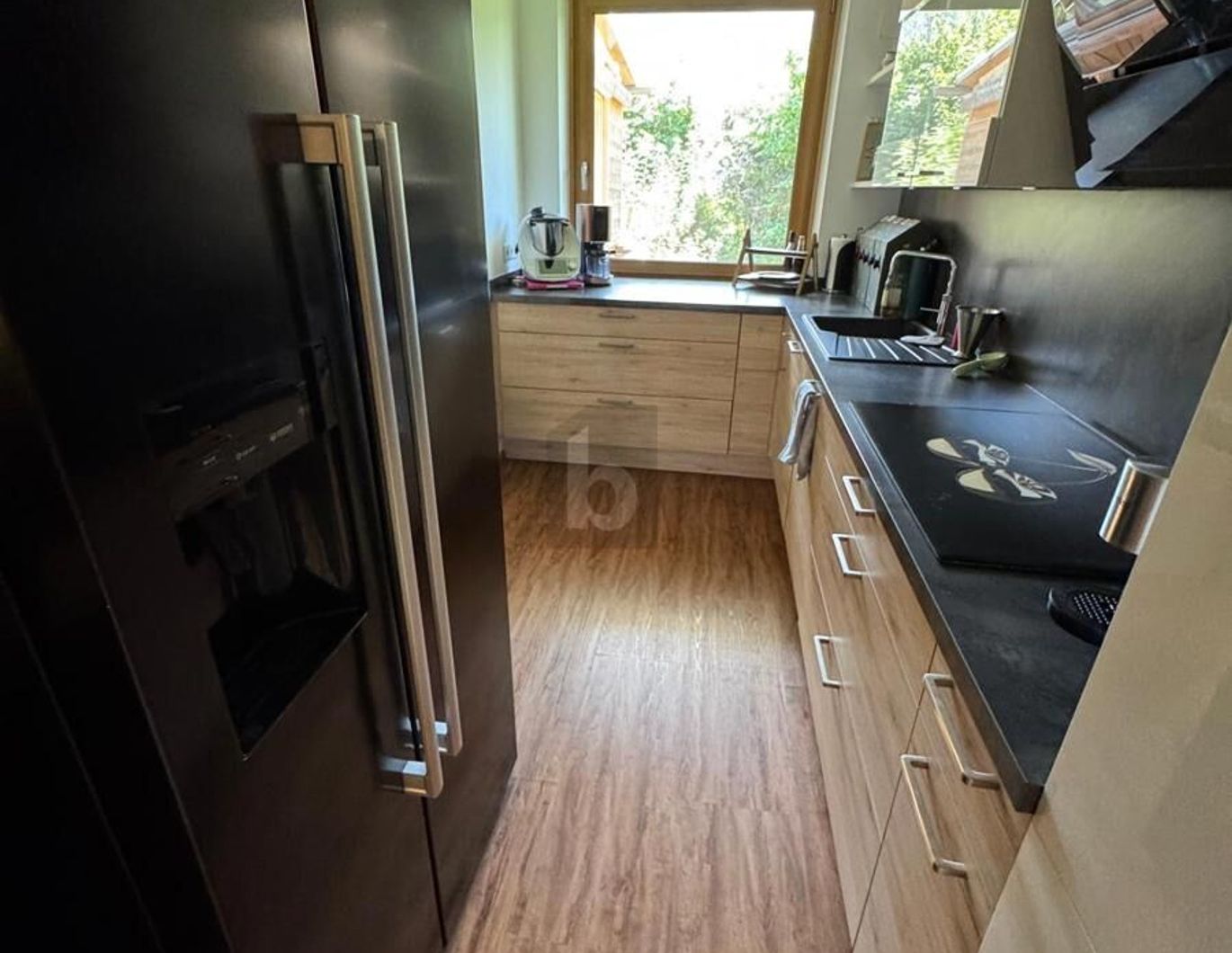 SANIERT! SONNIGER WINTERGARTEN MIT SUPER AUFTEILUNG!