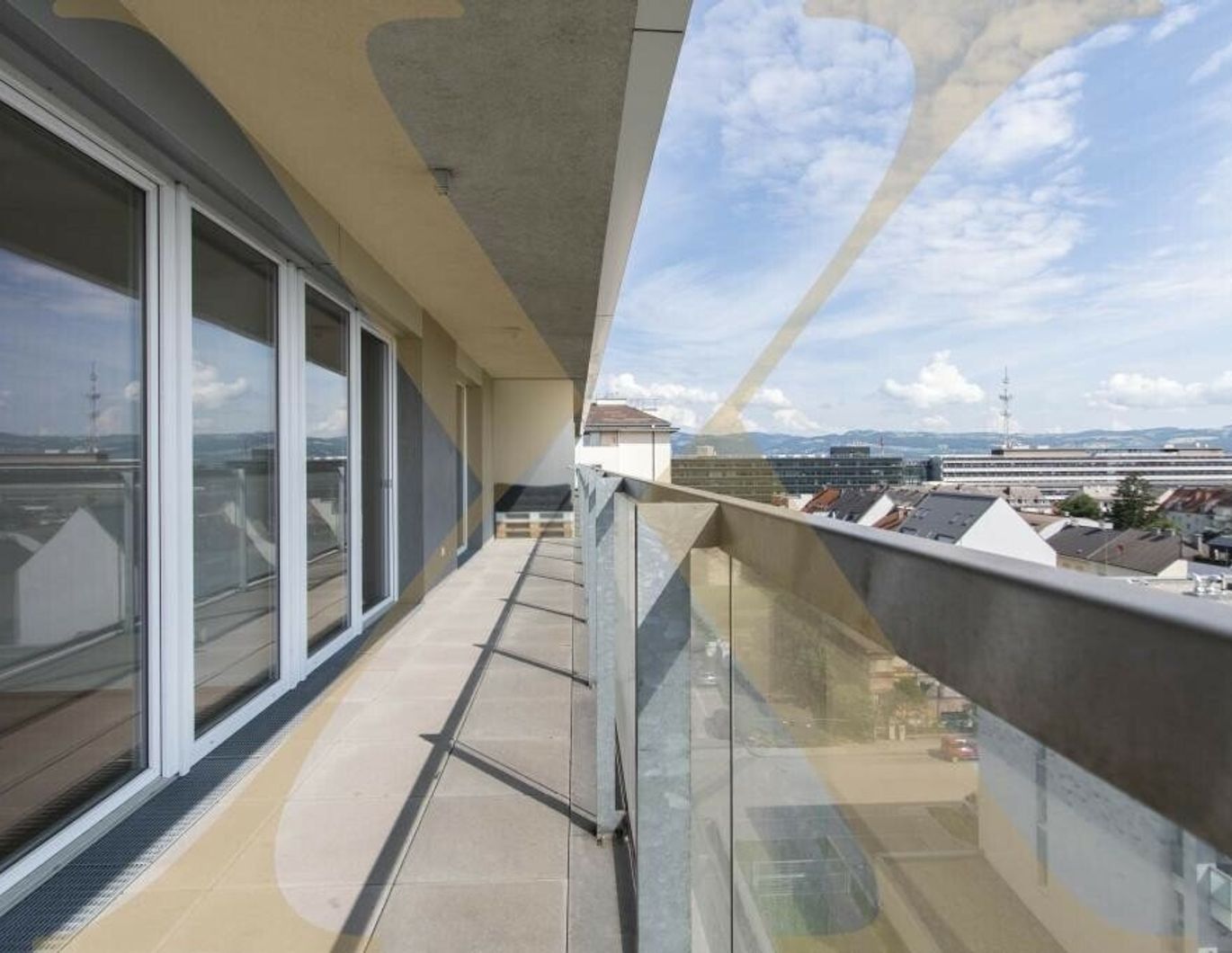 WG-geeignete 3-Zimmer-Wohnung mit großzügiger Loggia in Linz mit guter Infrastruktur zu vermieten! (Top 79)