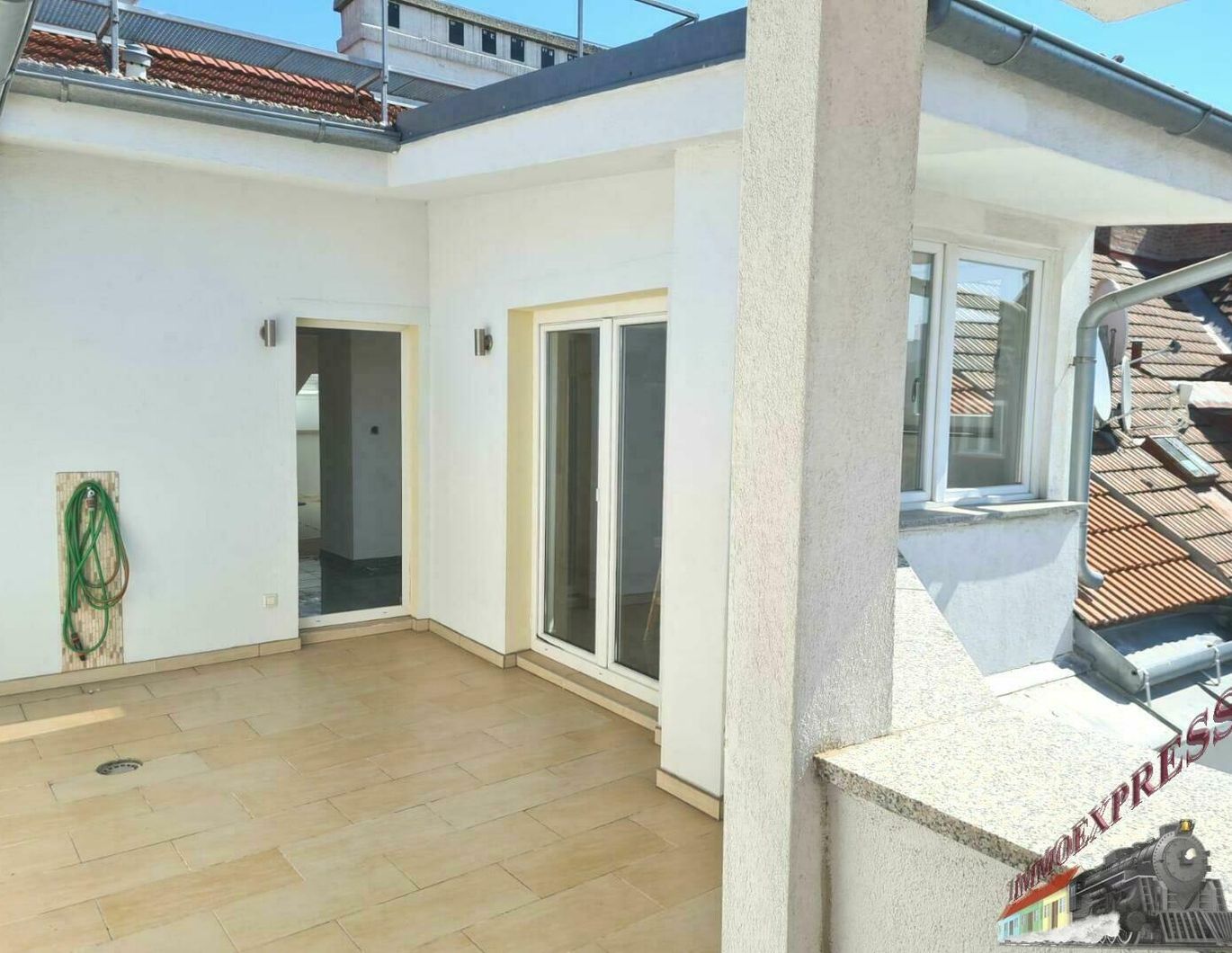 Unbefristete 3-Zimmer Dachgeschoßwohnung mit 20 m² Terrasse , inkl. HK und WW = Zimmer getrennt begehbar =ab 1.4.26 verfügbar