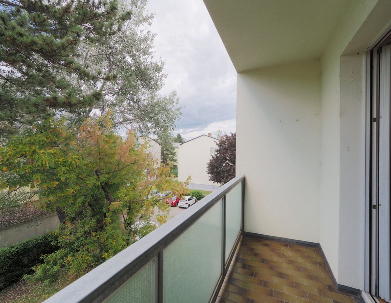 Sonnige Wohnung mit Loggia, Stellplatz & Gestaltungsfreiheit in Wiener Neudorf