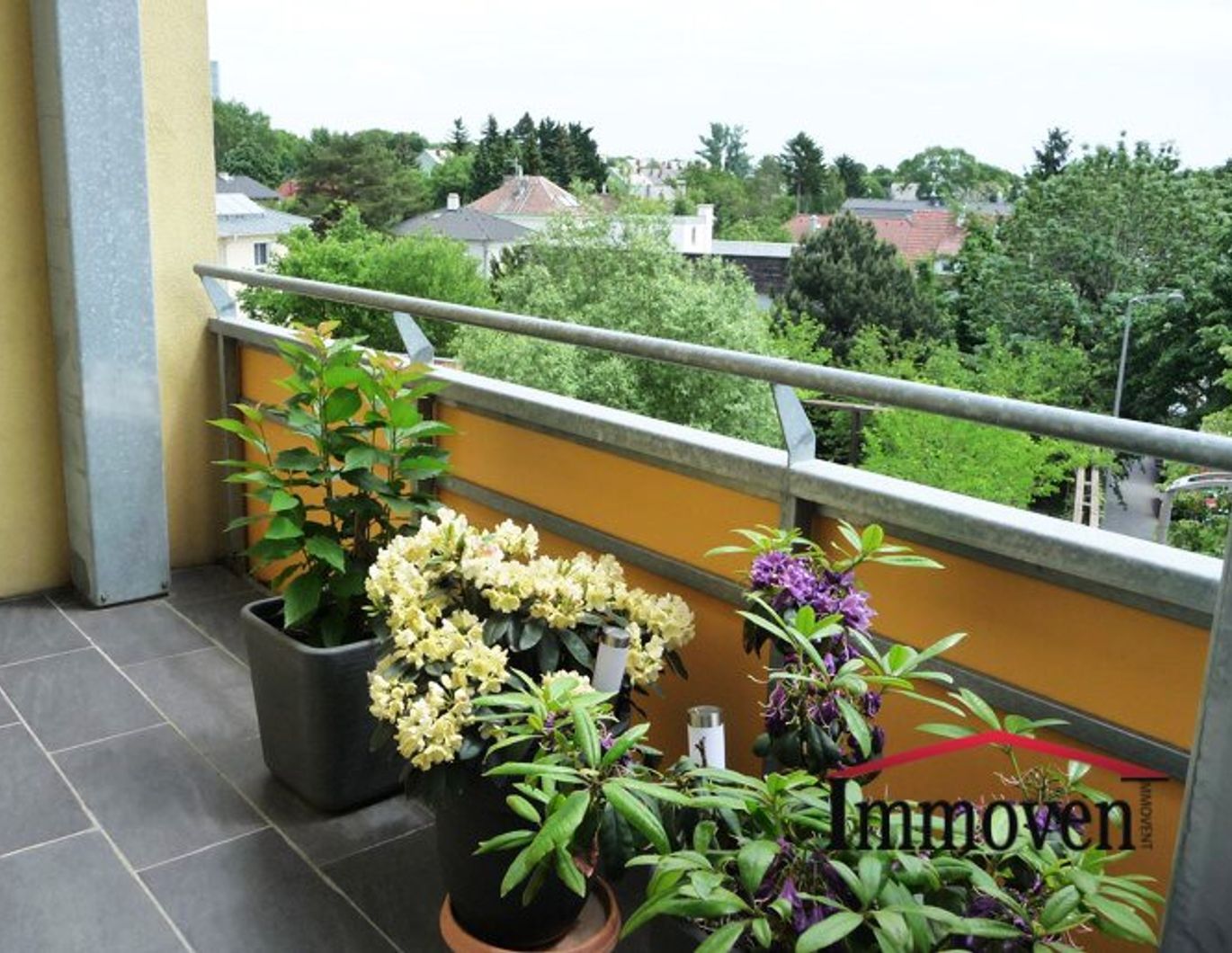 Sehr gute Lage - Topausgestattete, moderne 3-Zimmerwohnung mit Klimaanlage, Balkon und Garagenplatz!