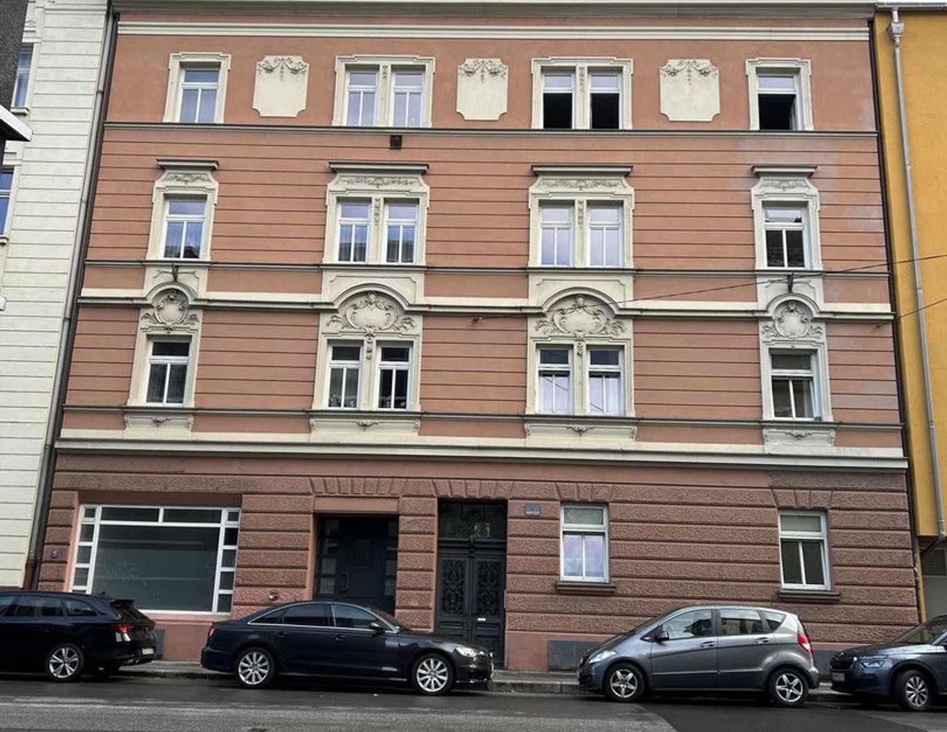 (Provisionsfrei!) Wunderschöne 3-Zimmer Altbauwohnung mit sonnigem Südbalkon und Flair