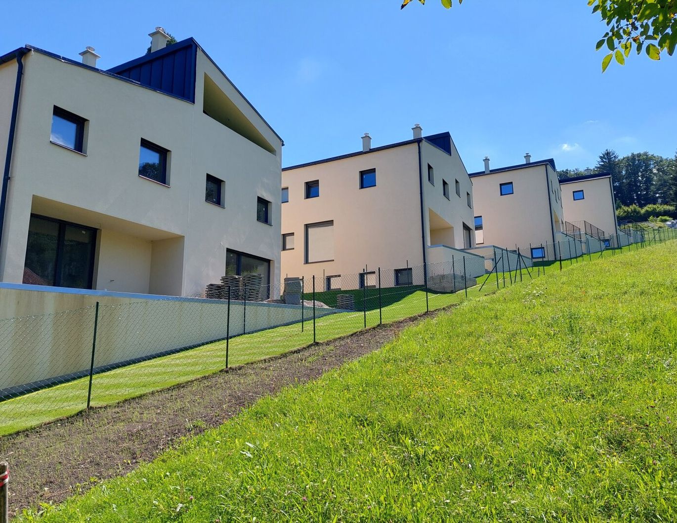 Belagsfertige Doppelhäuser inkl. 2 Garagenplätze in traumhafter Aussichtslage nähe Wien