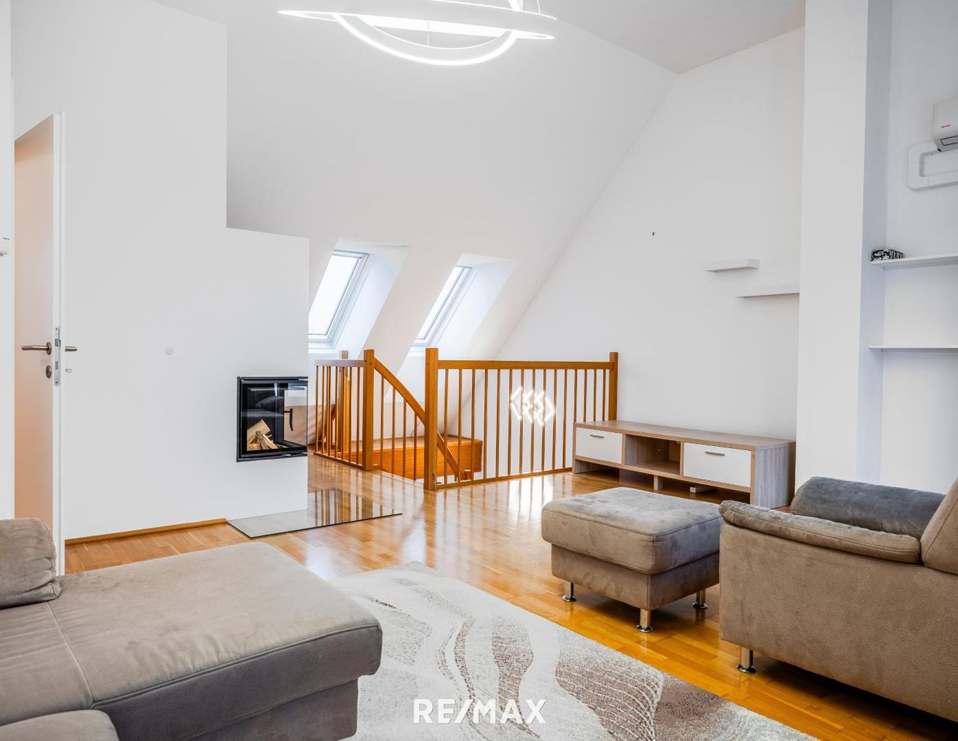 Exklusive 120 m² Dachgeschoss-Traumwohnung mit 2 Terrassen im Herzen von Döbling