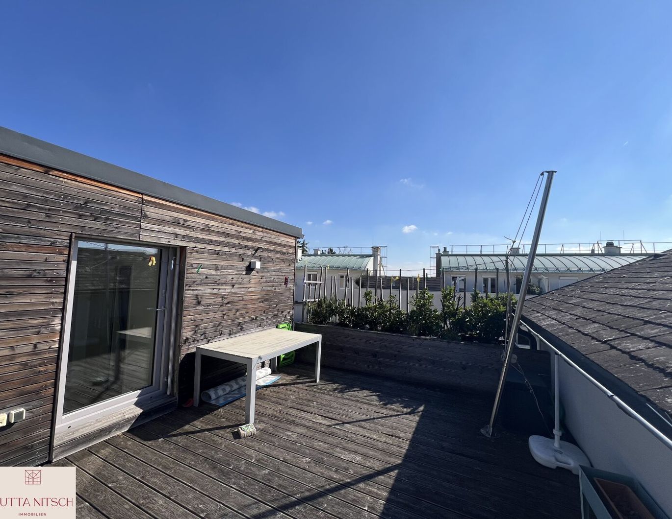 TOP PREIS - Elegante 3-Zimmer-Maisonette mit Terrasse und Autoabstellplatz - Gumpoldskirchen