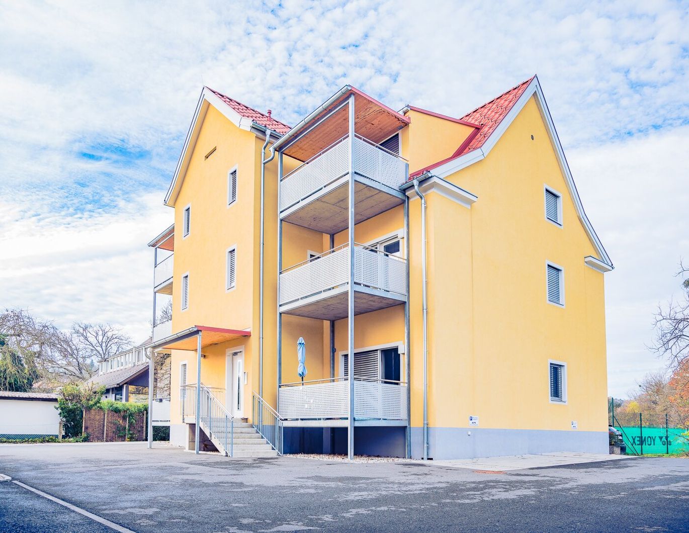 GEFÖRDERT | CARPORT | 71M2 | 2 SCHLAFZIMMER | ZENTRUMSNÄHE