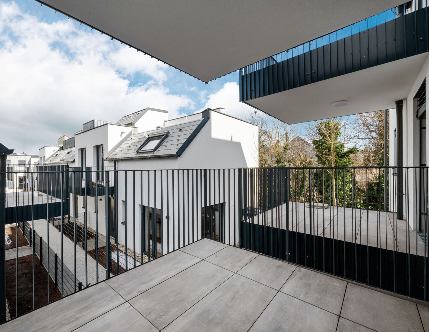 Perfekt aufgeteilte 3 Zimmer Wohnung mit 2 Balkonen und Grünblick | idyllisches Wohnen beim Hirschstettner Park