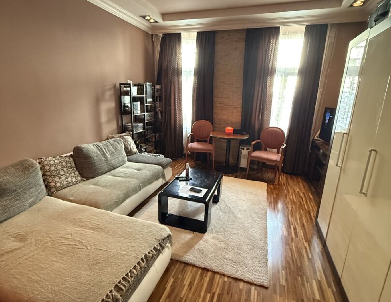 Praktische und helle 1-Zimmer-Wohnung nähe Siebenbrunnenplatz - teilmöbliert