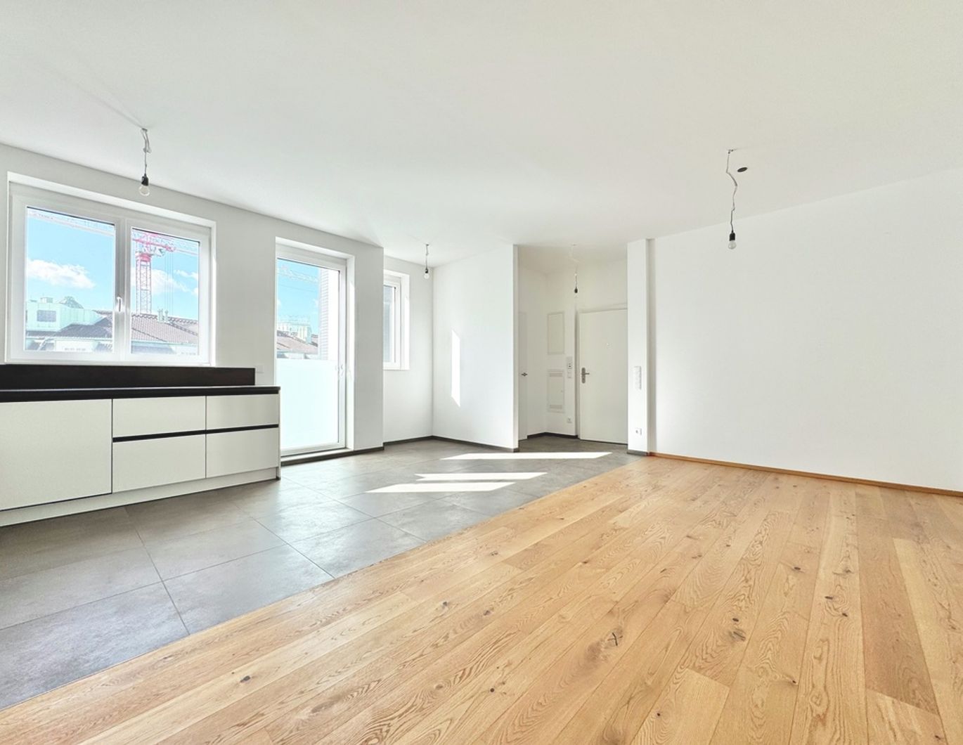 TOPLAGE NÄHE NASCHMARKT | LICHTDURCHFLUTETE 3 ZIMMER | U-BAHN-NÄHE