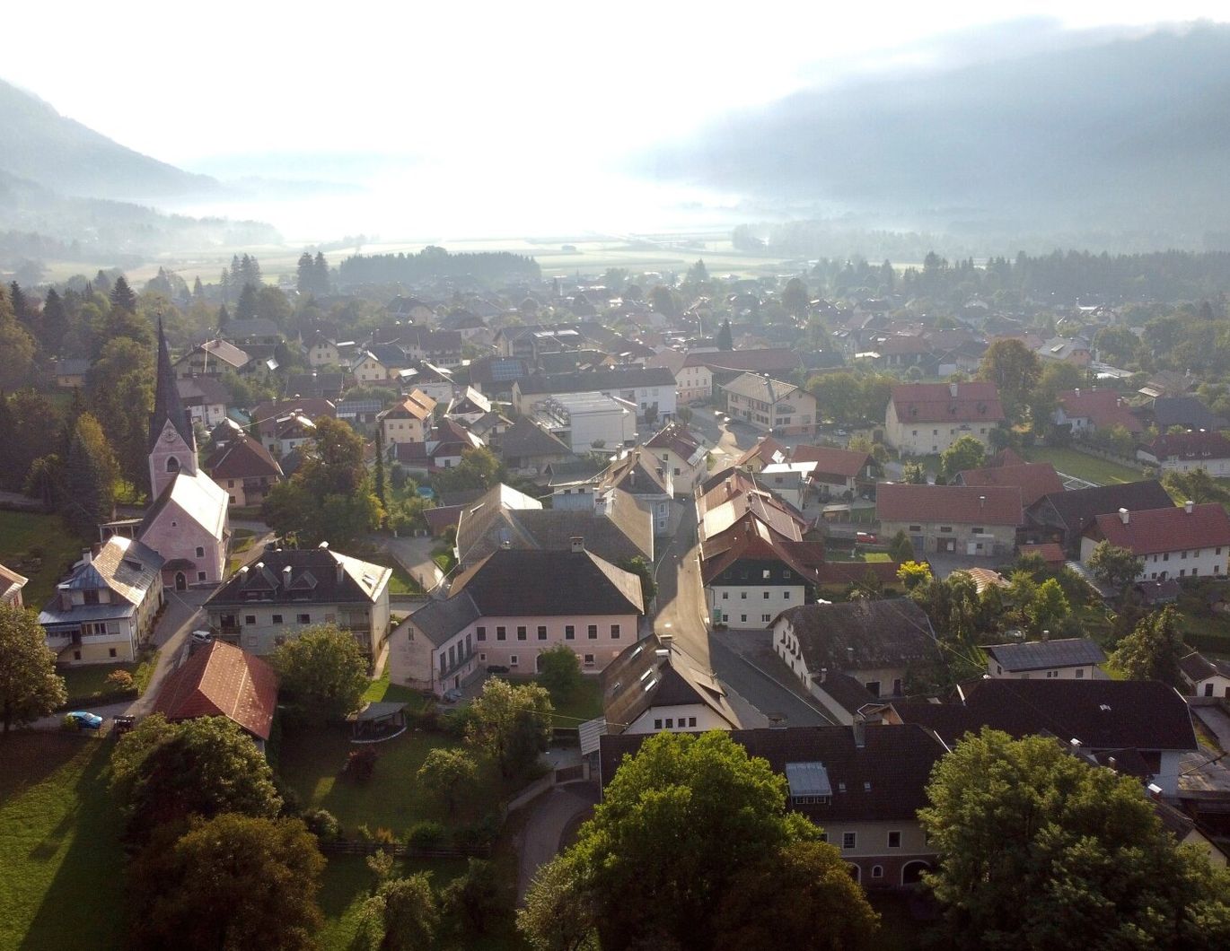 NEUSTEINHOF - Obergeschoss mit Wohlfühlfacktor: hell, offen, modern (Top 1B)
