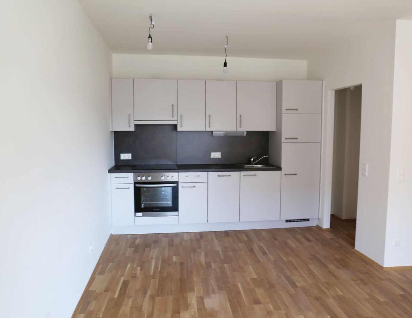 HERRLICHE Stadtwohnung in toller Lage mit Loggia und ausgezeichneter Verkehrsanbindung