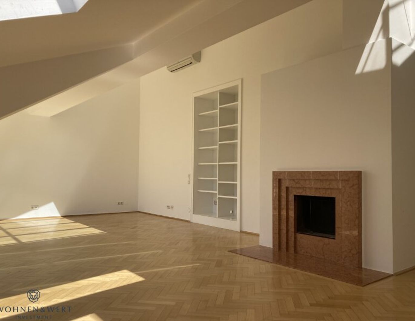 Wunderschön!! Nähe Oper - DG mit 2 Terrassen und offenen Kamin!