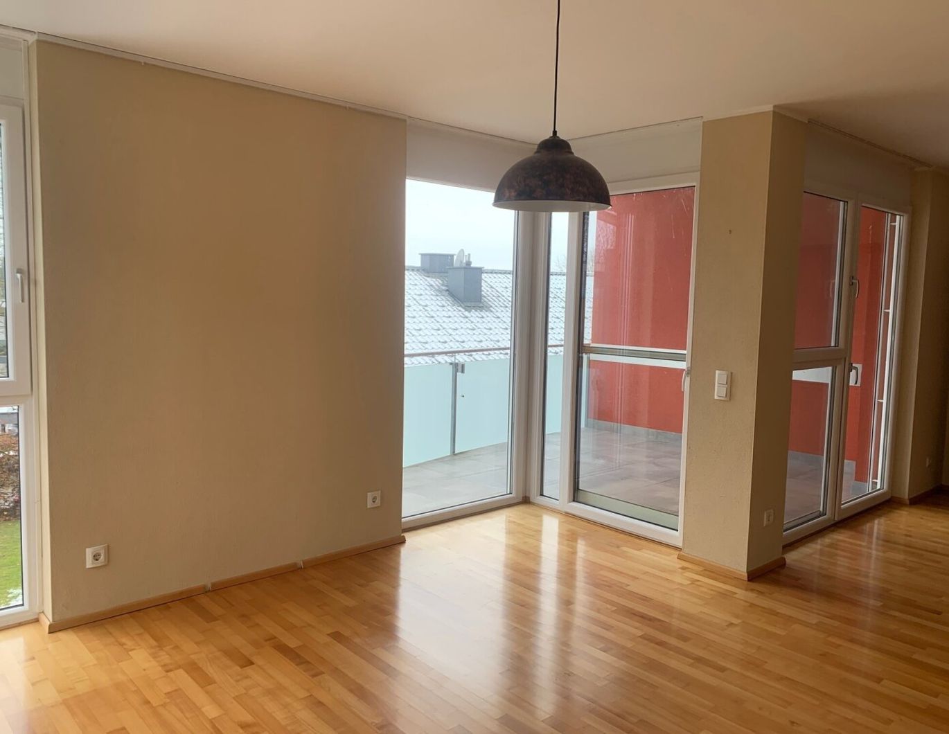 3-Zimmer-Wohnung mit möblierter Küche, Terrasse und Garagenparkplatz in beliebter Wohngegend Schärding