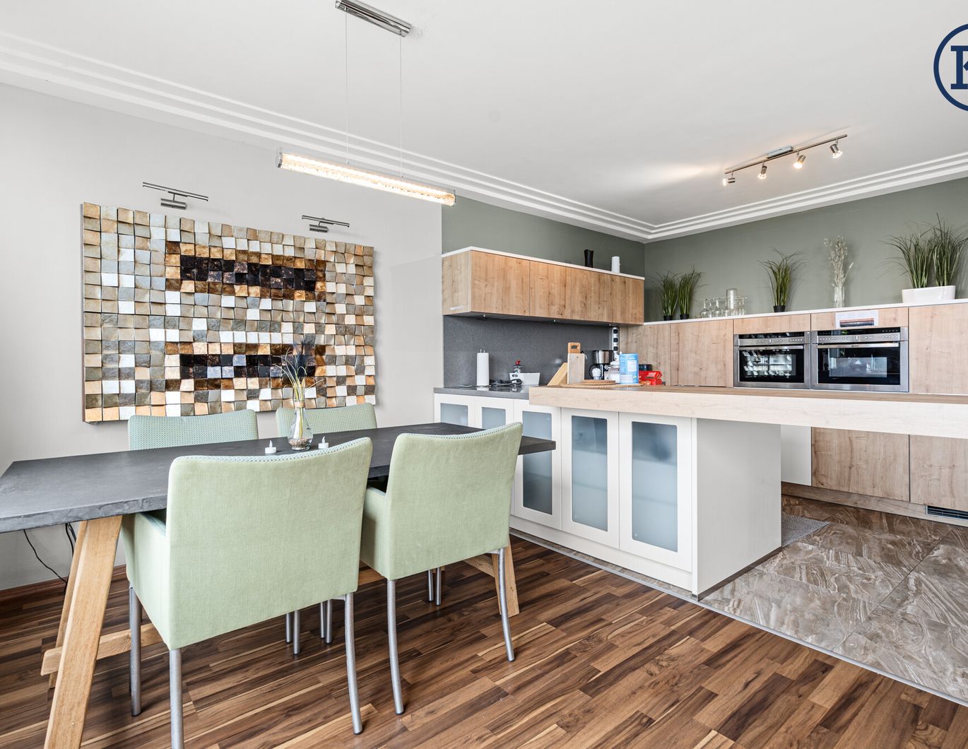 2 Zimmerwohnungen mit großer Terrasse im 8. Stockwerk!