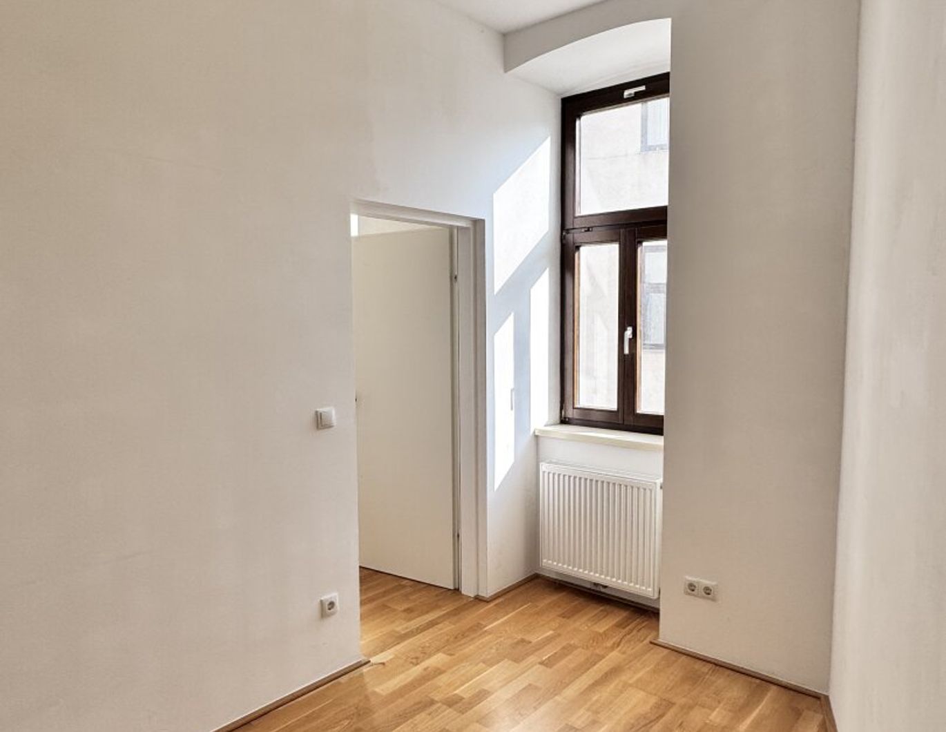 Familienwohnung mit eigenem 50m² großen Garten im ruhigen Innenhof!