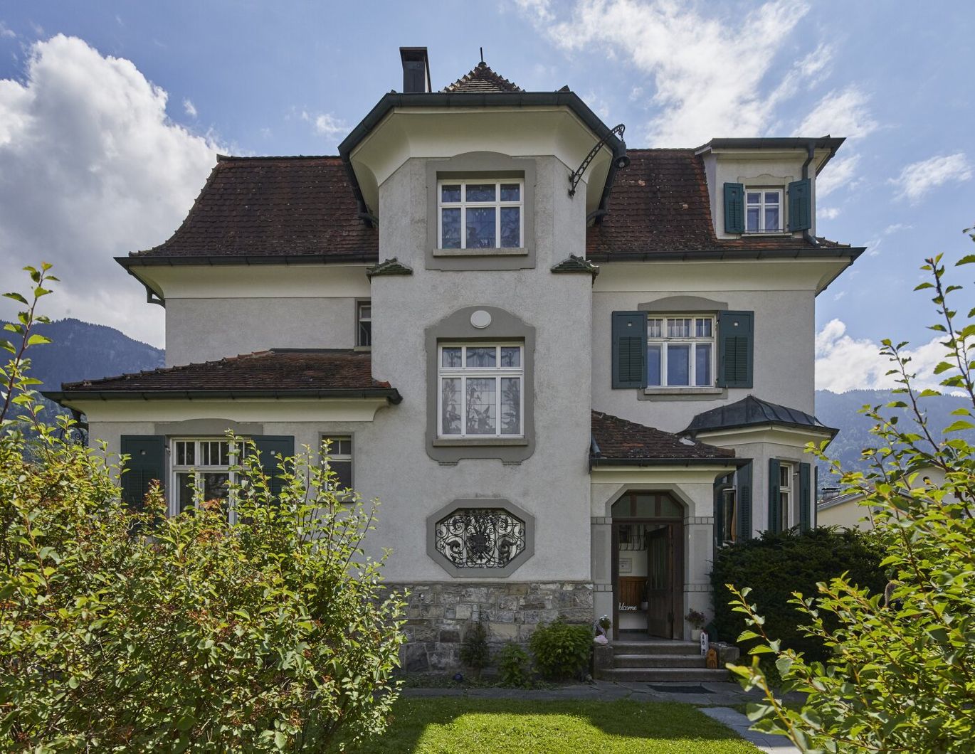 Heimatstil-Villa in Nenzing - bestandsfrei ab 2026!