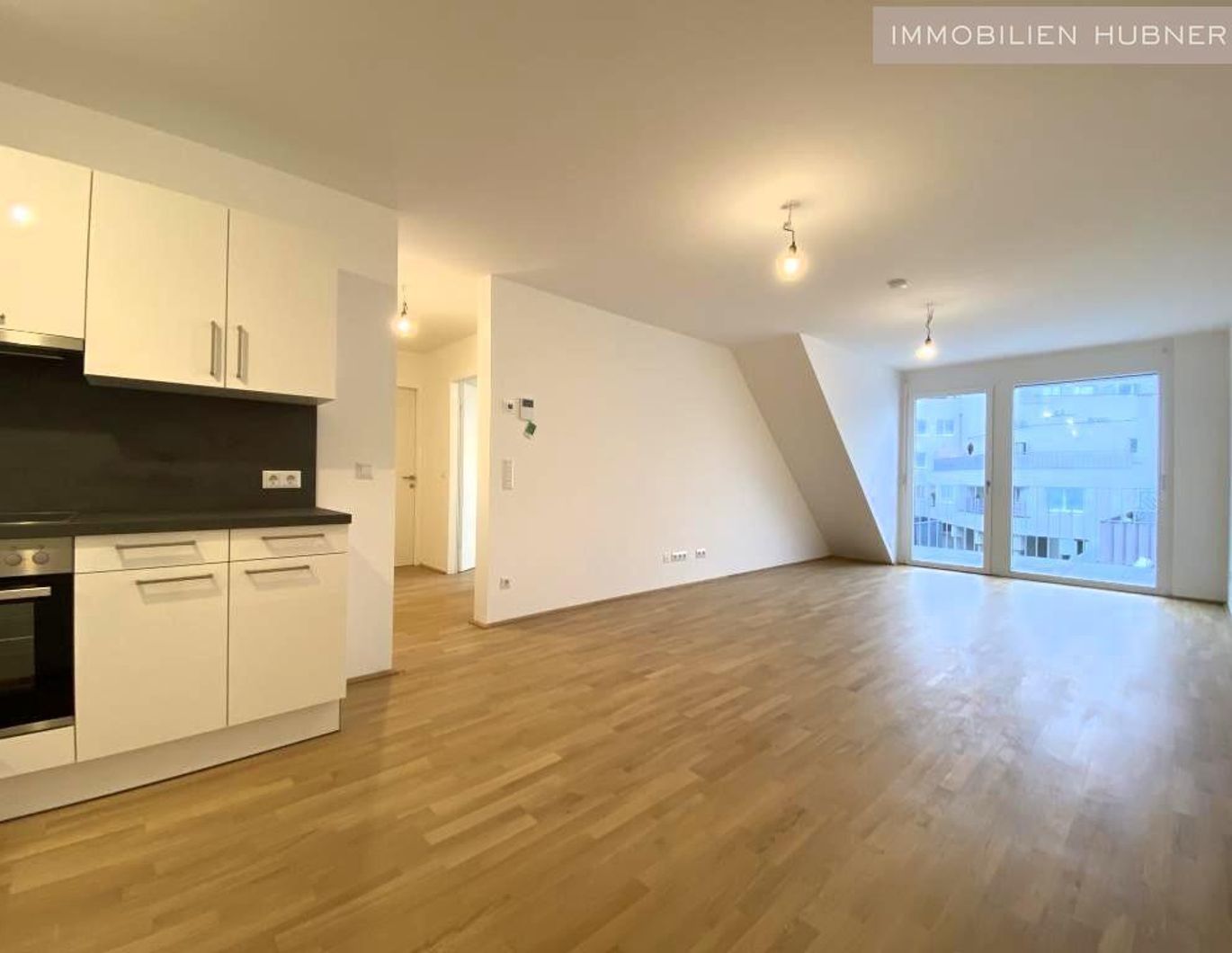 Koloniestraße: Hochwertige Neubauwohnung mit MEGA-13m²-BALKON!!!