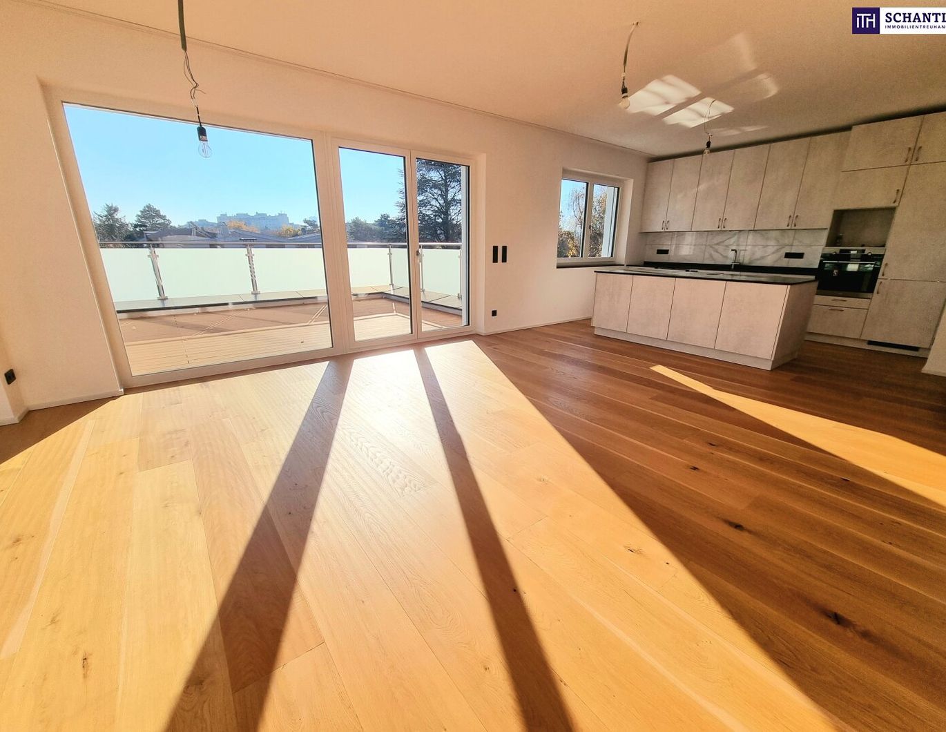 Lebensqualität pur im Dachgeschoss mit Terrasse und Garten! 4 Zimmer + Hochwertige Materialien + Viel Grün und Ruhe + Toller Blick! Ihr Rückzugsort mit WOW-Effekt!