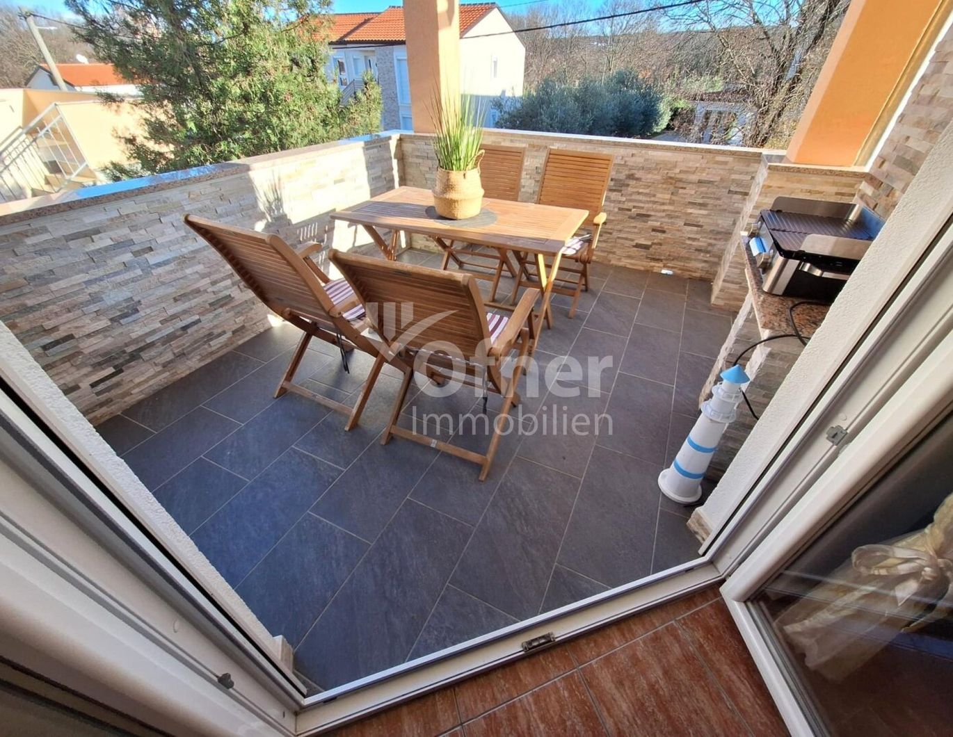 Malinska - zwei Wohnungen mit Garten und Parkplatz