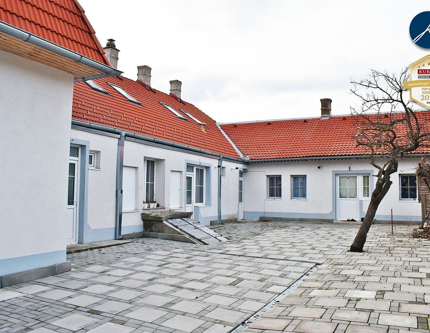 Mehrfamilienhaus mit 4 Wohnungen in verschiedenen Größen.