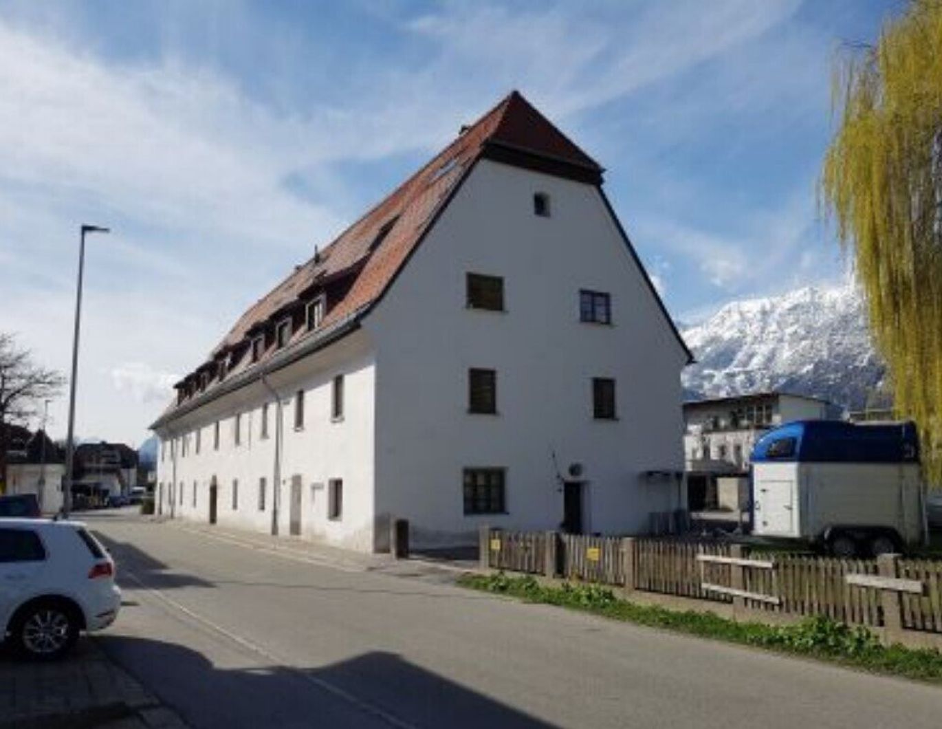 Altbaucharme mit modernem Komfort - 3-Zimmer-Wohnung in Hall