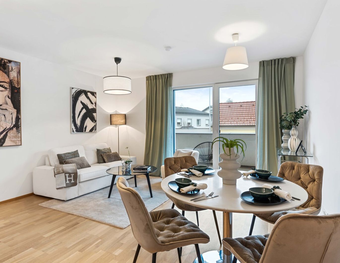 ERSTBEZUG: Traumhafte 2-Zimmer-Wohnung mit Balkon (ideal für Anleger)