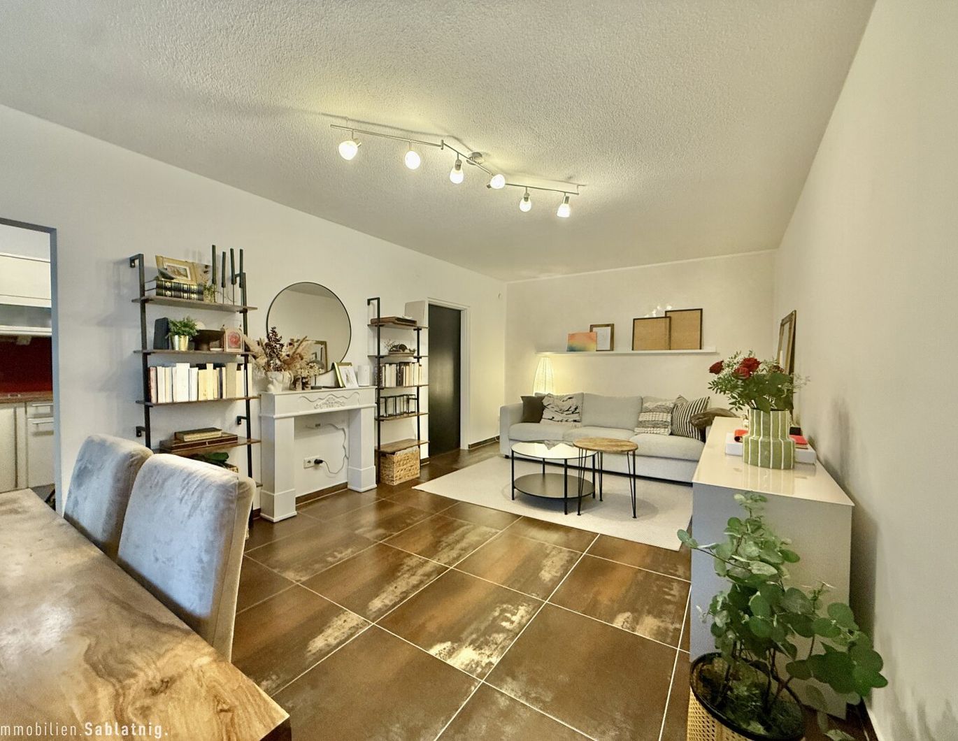 Urban. Modern. Zuhause! IHRE NEUE WOHLFÜHLOASE!