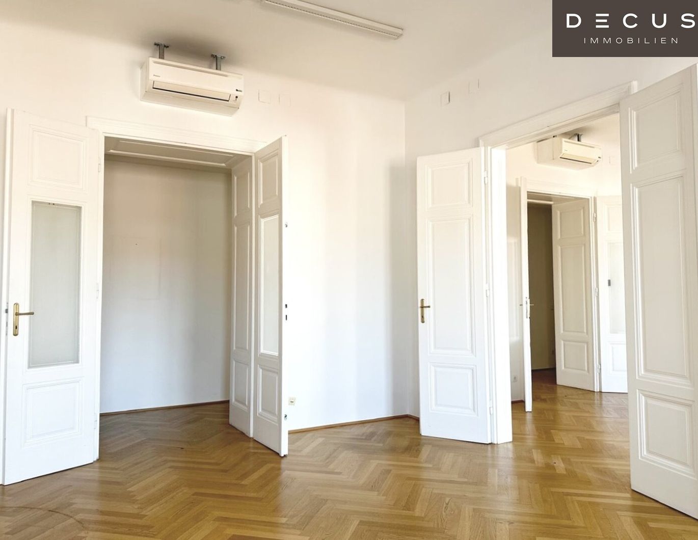 | 4 ZIMMER | SIEBENSTERNGASSE | AB SOFORT VERFÜGBAR | ALTBAU | BESICHTIGUNGEN MÖGLICH