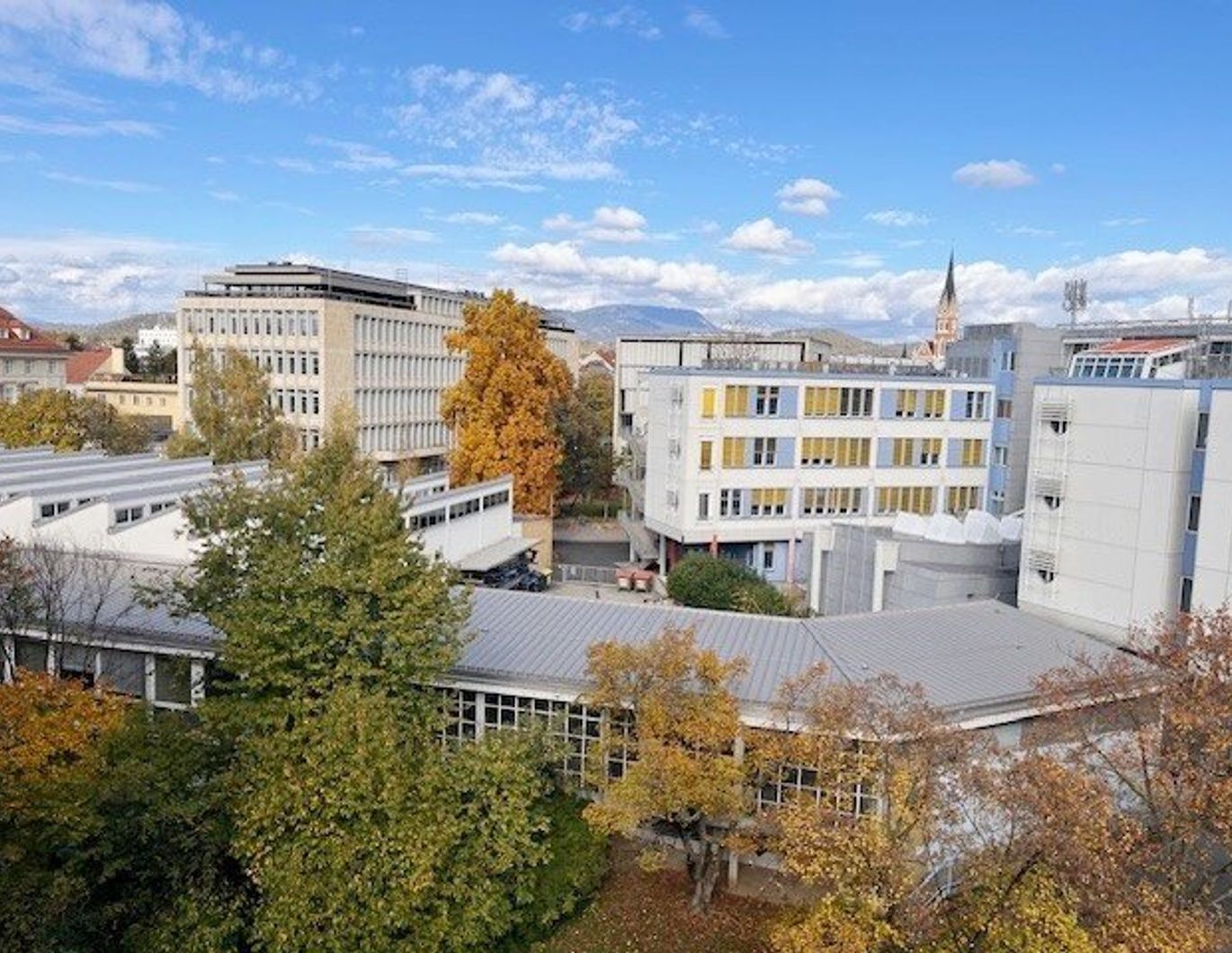 Dachgeschoßwohnung mit schöner Aussicht