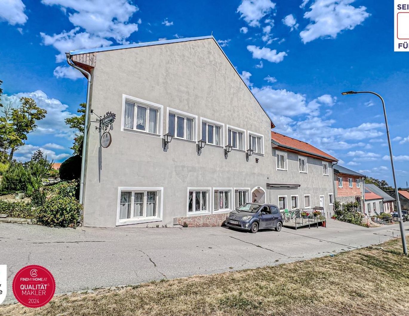 ALL IN ONE ** EFH mit 7 Zimmern und Panoramablick + Gasthaus/Speisesaal + Lokal (ca. 400m² Wohn/Nutzfläche zzgl. Garten)