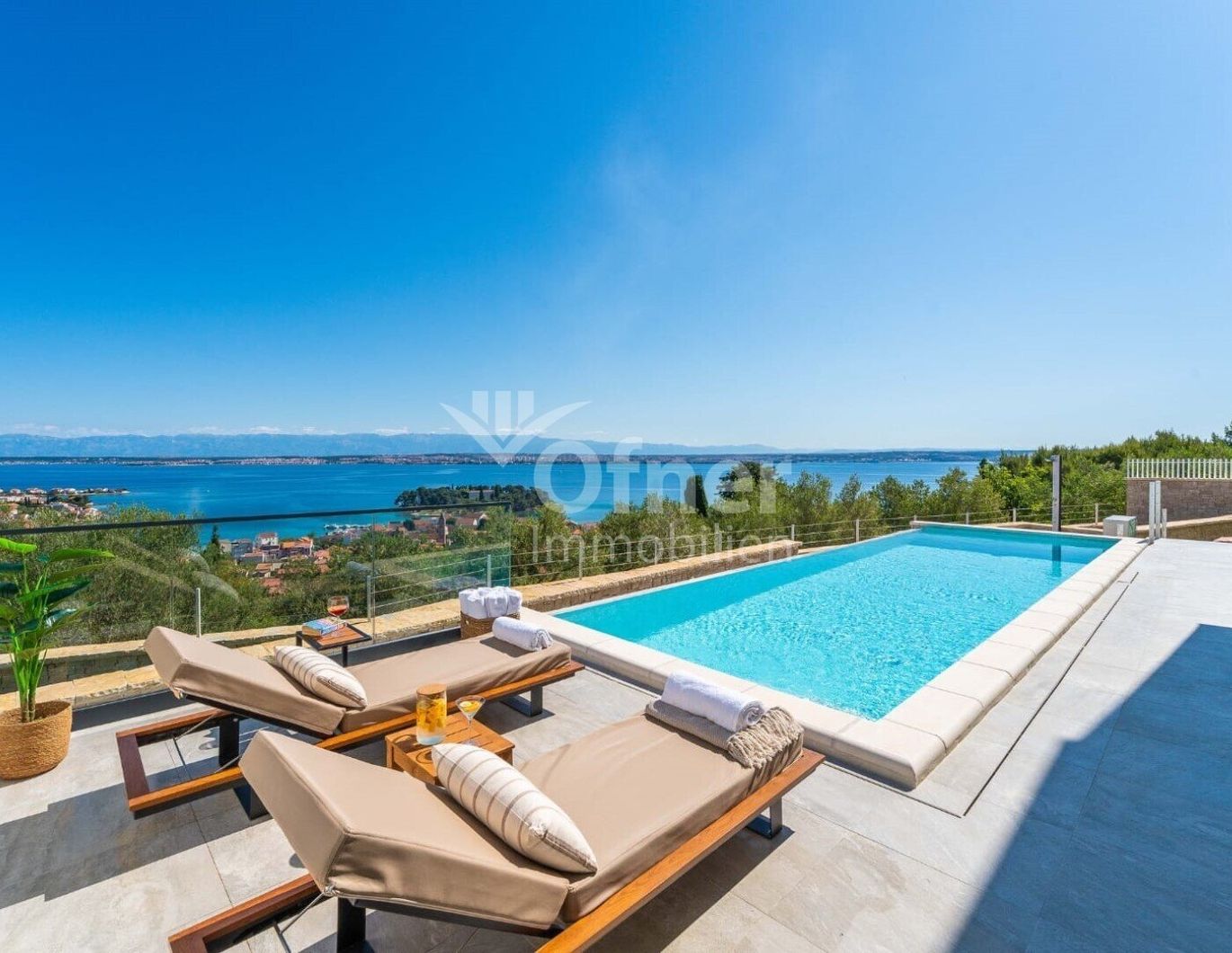 Traumhafte Villa mit Pool und spektakulärem Meerblick