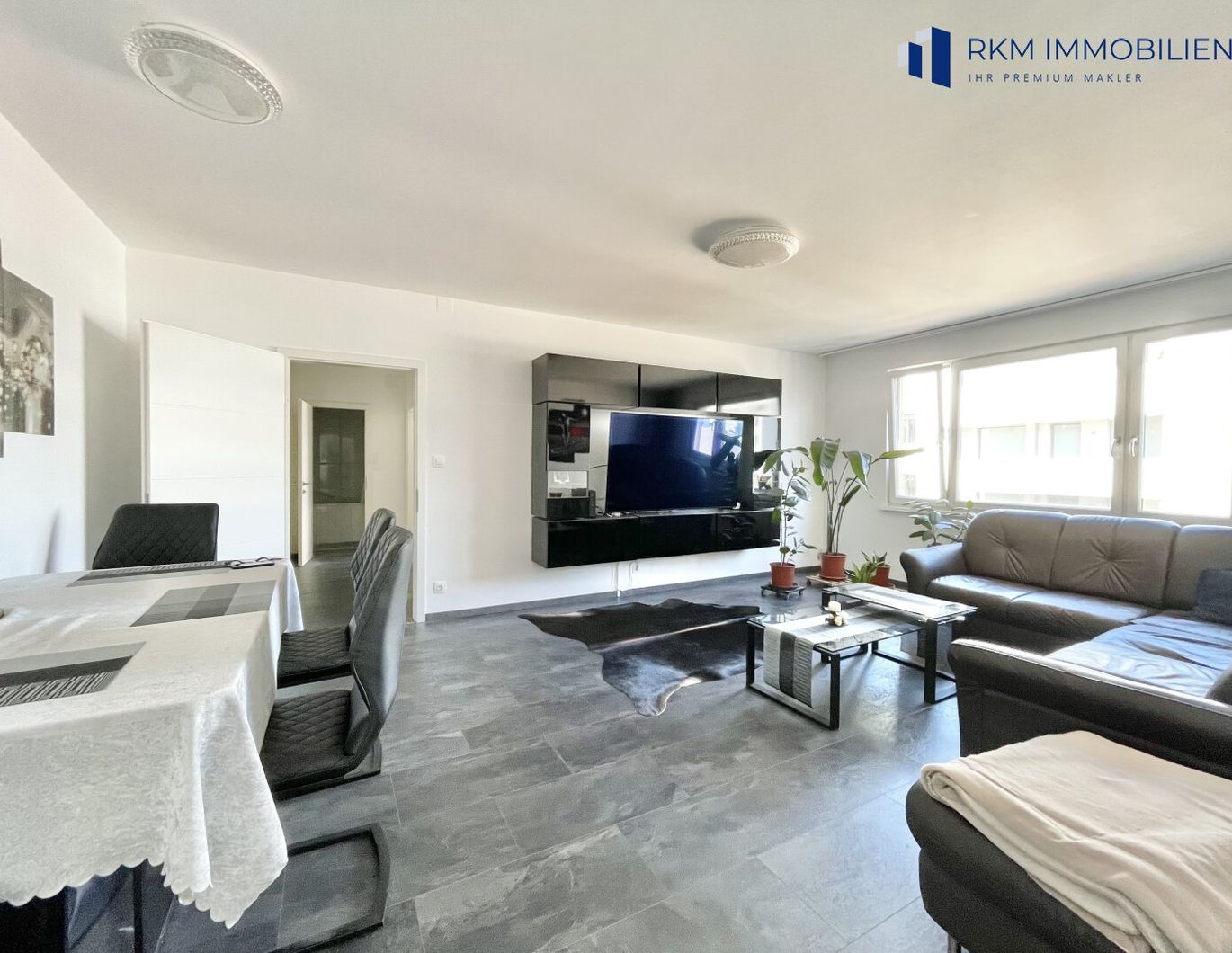 Helle 4-Zimmer Wohnung neben U3 Enkplatz