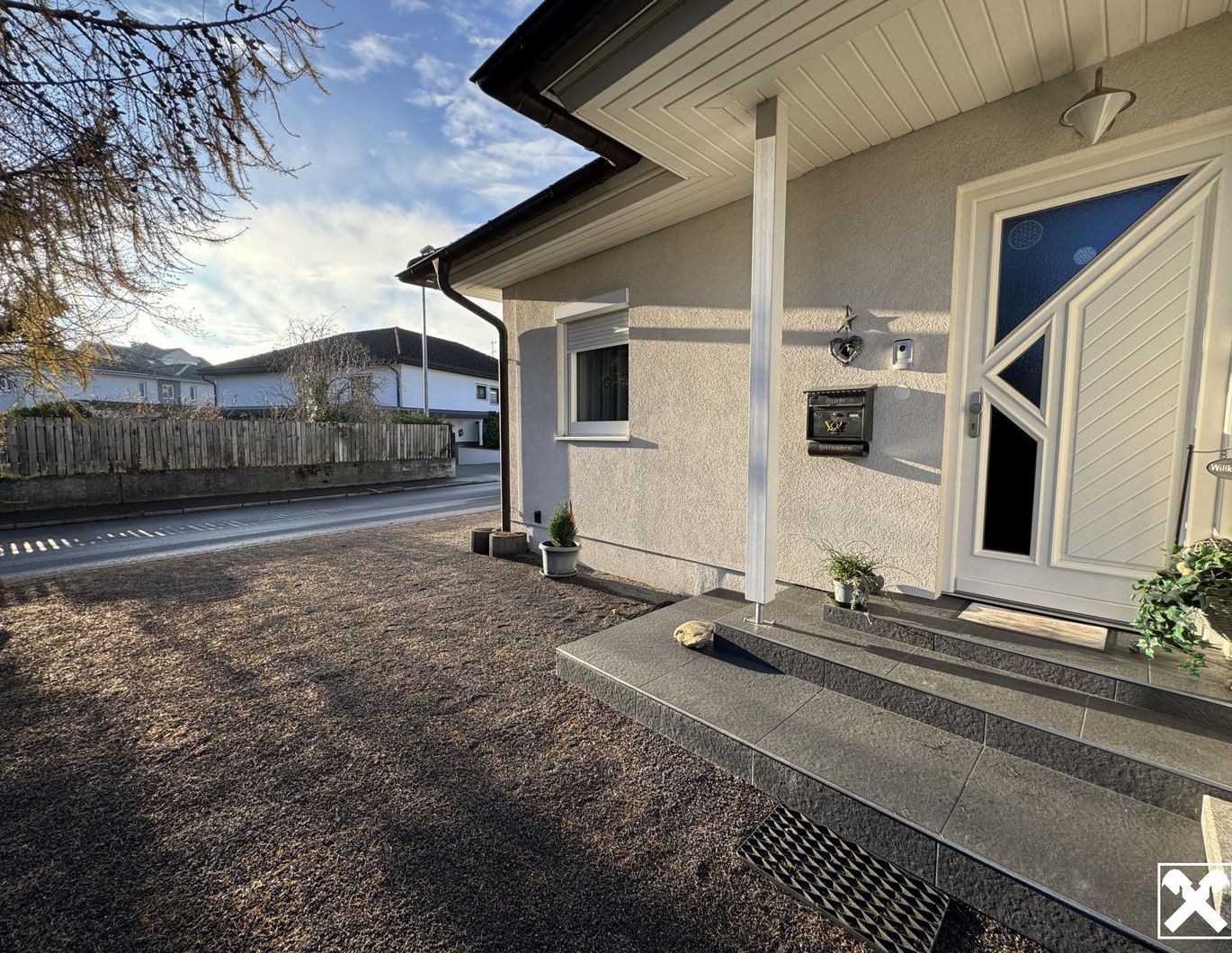 Bungalow mit Garage & schönem Grundstück in Top-Lage