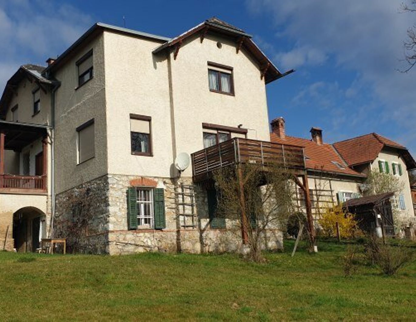 Graz-Mariatrost: Villa mit großzügiger Freifläche 886/1072