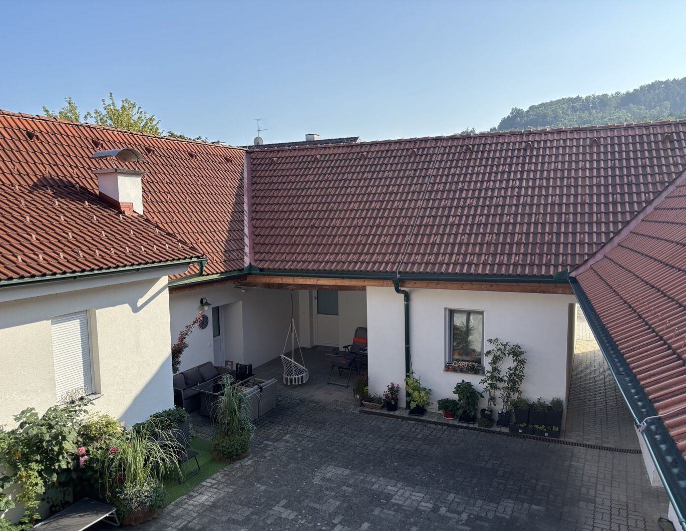 Ehemaliger Vierkanthof mit 8 Wohneinheiten