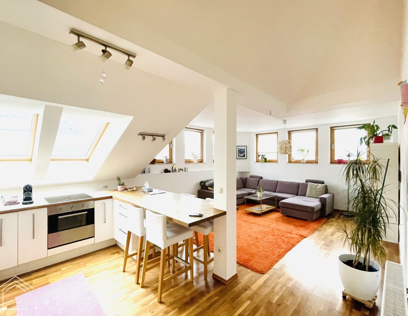 Wunderbare Dach-Terrassenwohnung mit Gloriette-Blick in 1140 Wien