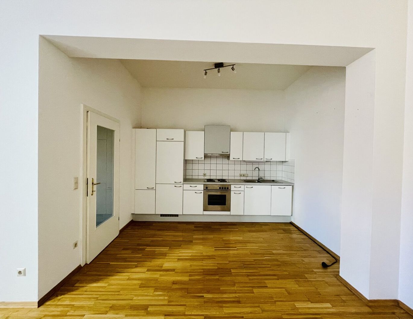 +++PERFEKTE LAGE+++ Helle 3-Zimmer-Wohnung mit angenehme Wohnatmosphäre - WG geeignet