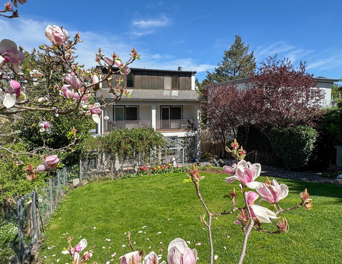 Fantastisches Einfamilienhaus mit Indoorpool und Sauna in Döblinger Villengegend