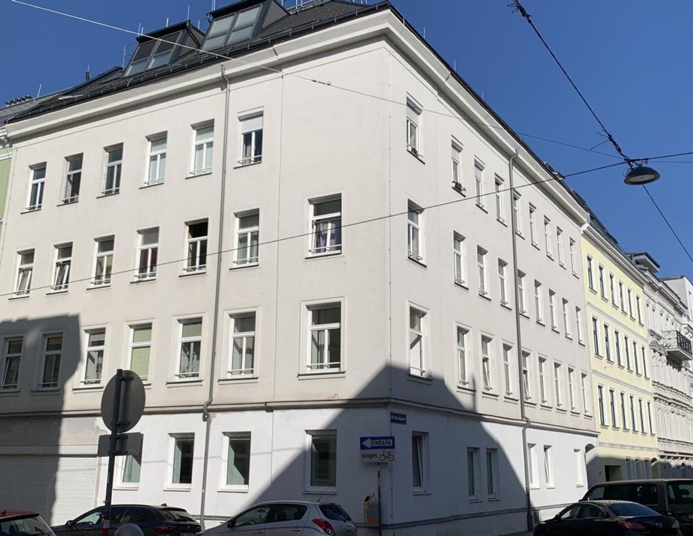 Helle Wohnung mit vielen Möglichkeiten! Zwei-bis Drei-Zimmer-Wohnung im Altbauhaus in der Staudgasse in Währing