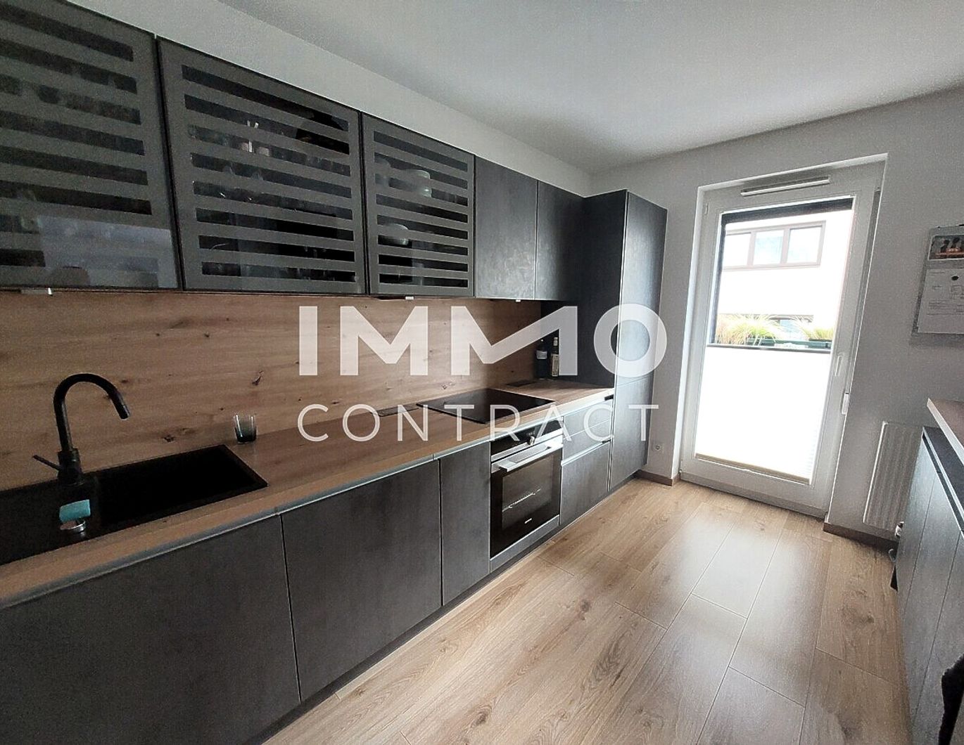 Ruhelage in Hetzendorf! DAN-Küche, Balkon und viel Platz!