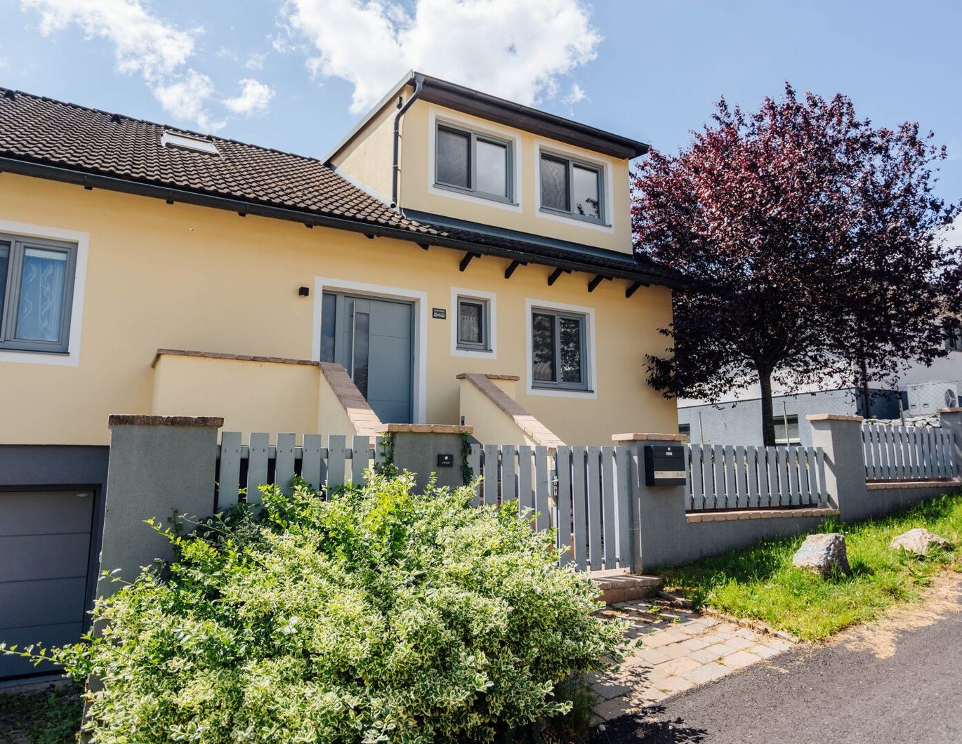 Wohnen & Wohlfühlen: Haus mit Traumgarten in begehrter Wohngegend! 2640 Enzenreith