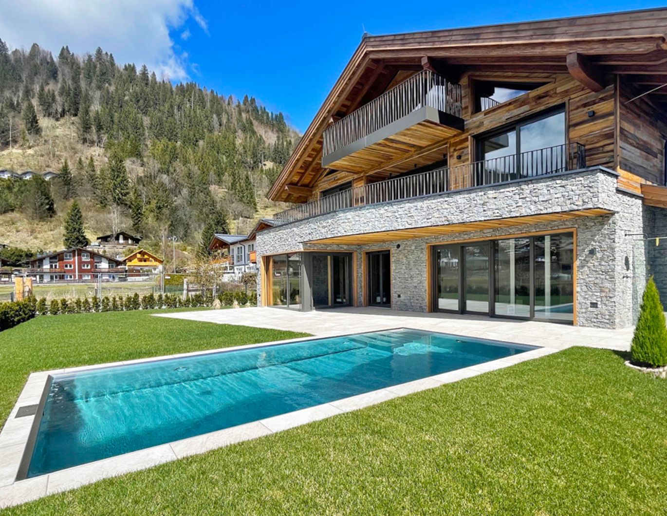 Alpenresidenz der Extraklasse! Neubau-Chalet in Zell am See mit Blick auf das imposante Kitzsteinhorn