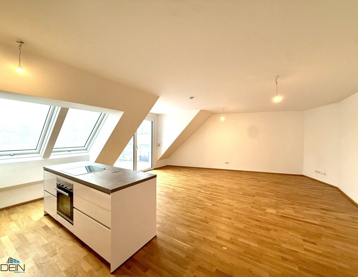 ++NEU++ RUHIGE 3 ZIMMER DG-WOHNUNG MIT EINEM BALKON NÄHE BADETEICH SÜSSENBRUNN!