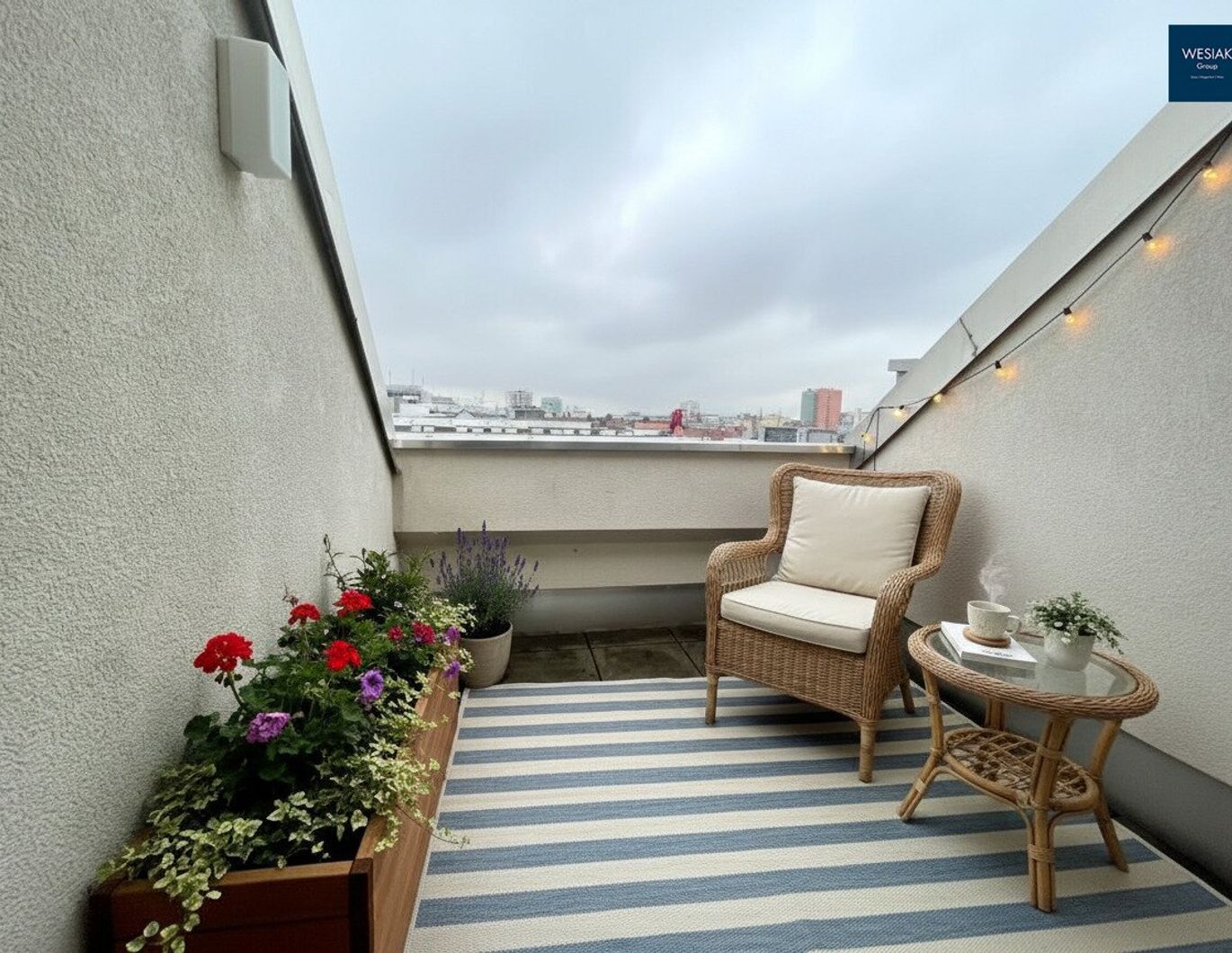 Annenstraße 35/18- Helle Dachgeschoßwohnung mit 2 Zimmer sowie einer Terrasse in zentraler Lage